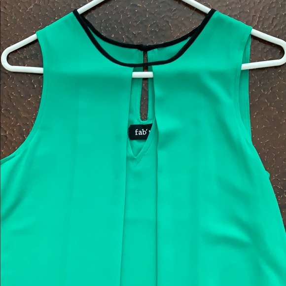 FABRIK green work vs play top - Picture 2 of 3